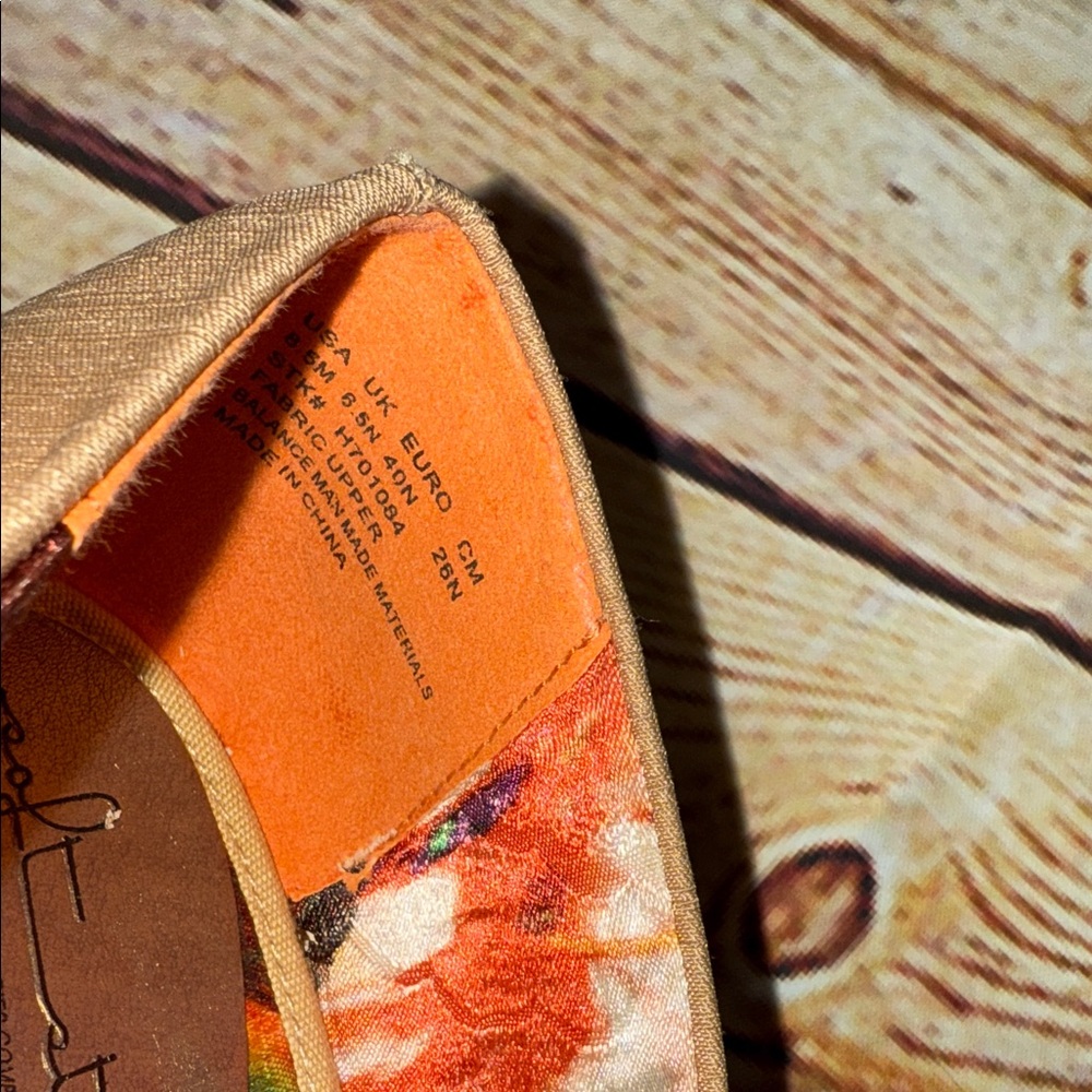 Soft Style Beige Peep-Toe Wedges Size 8.5 - Picture 7 of 15